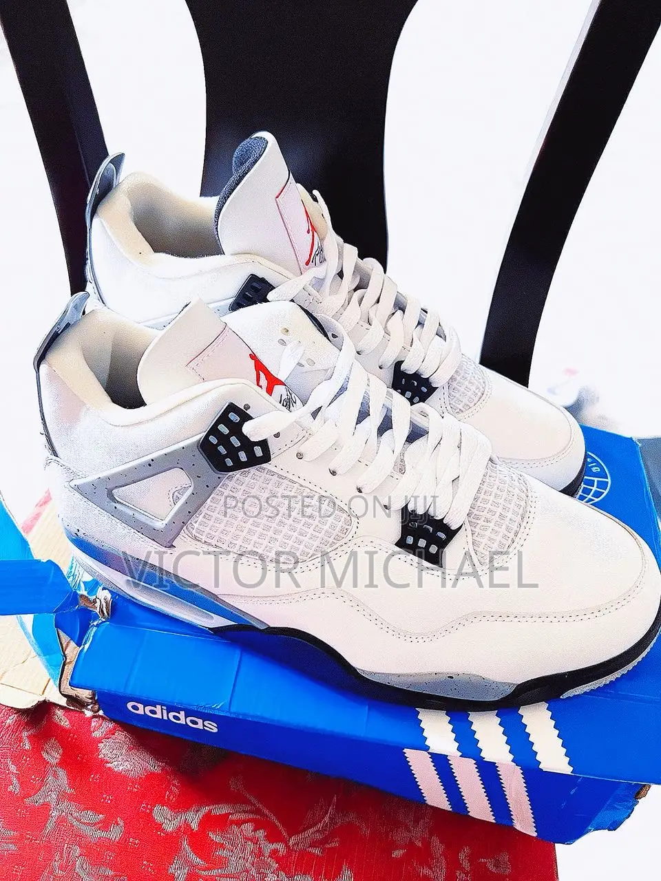 Jordan 4 Restro