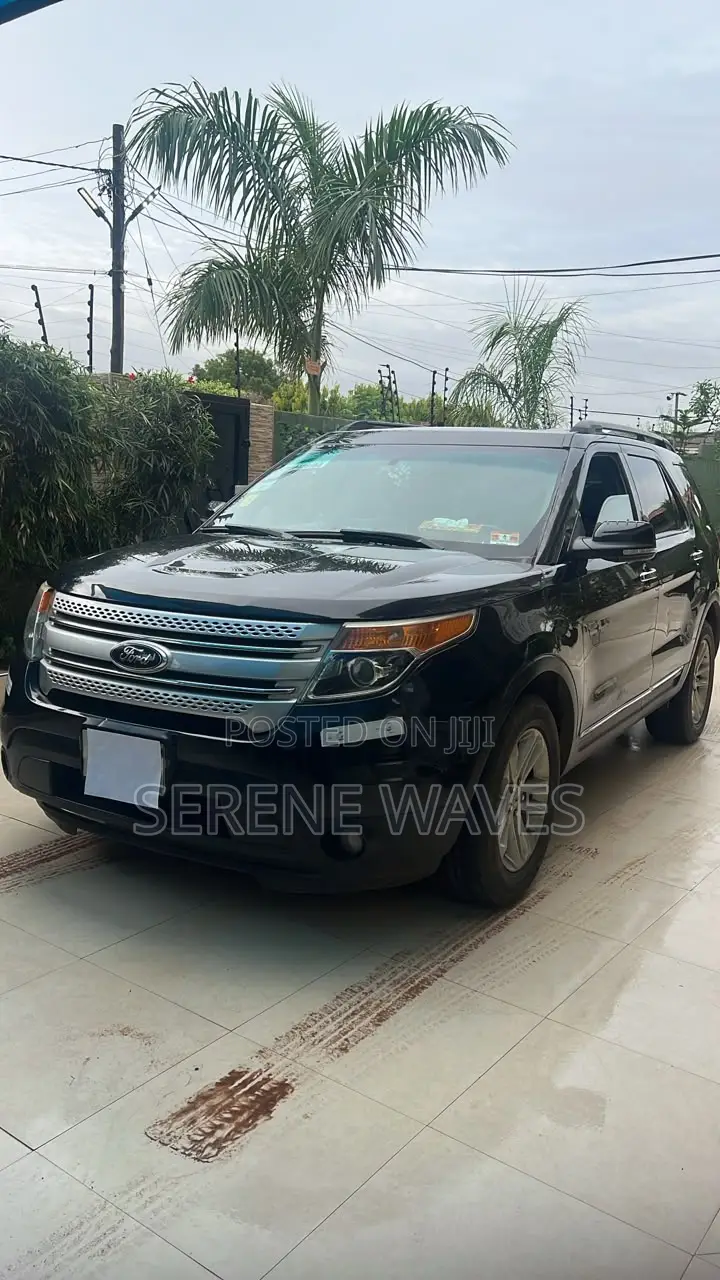Ford Explorer Platinum AWD 2019 Black