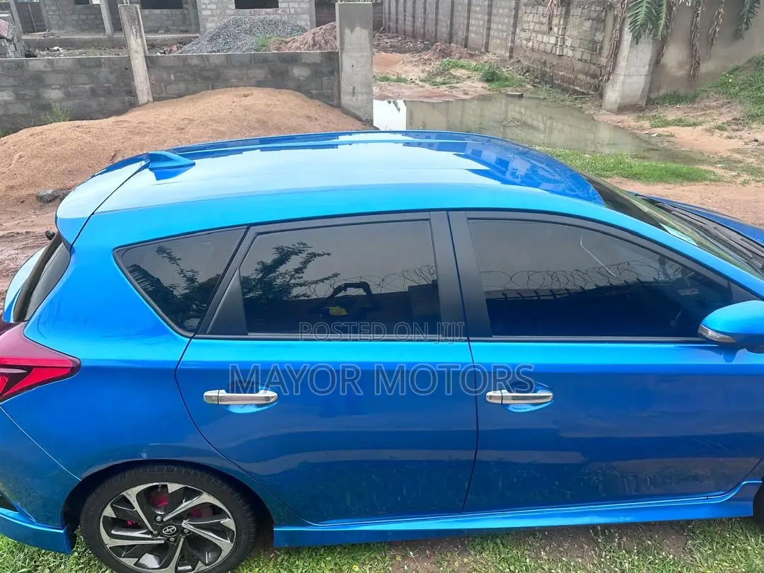 Toyota Corolla LE 4dr Sedan (1.8L 4cyl CVT) 2016 Blue