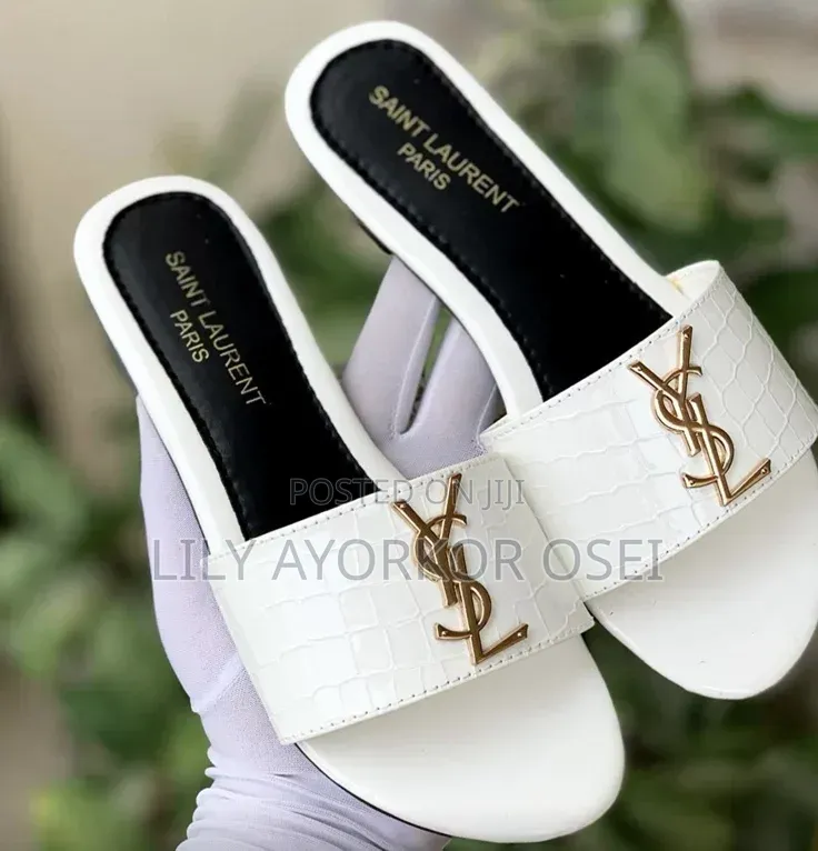 Classic Leader Slippers