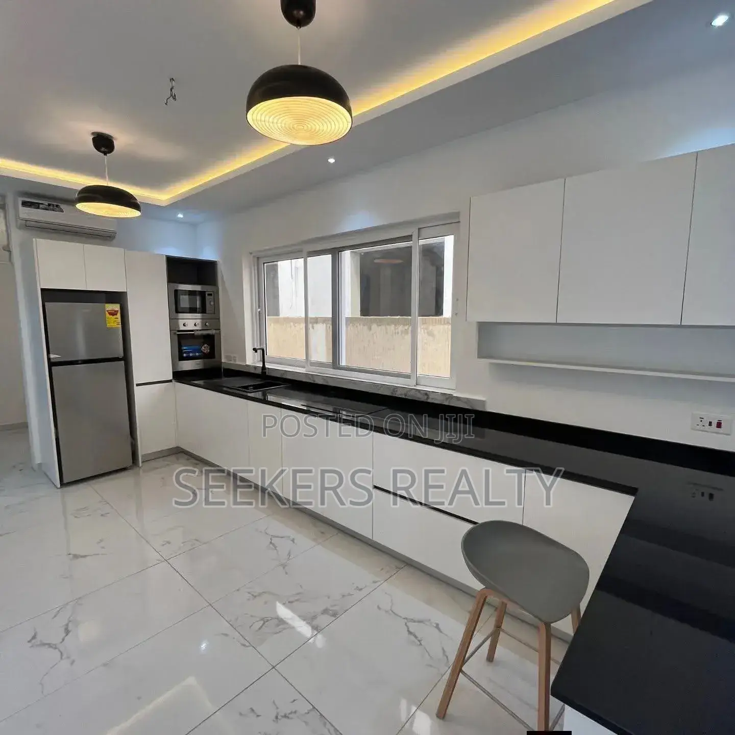 4bdrm Bungalow in Seekers Realty, Manet Junction for sale