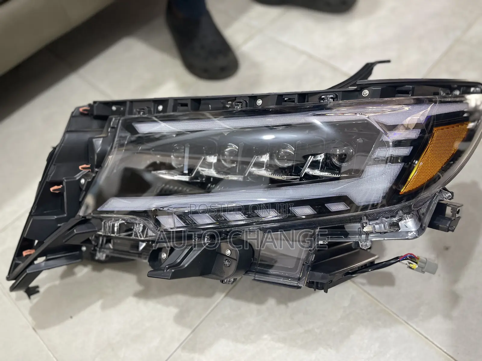 Prado 18/22 Headlight