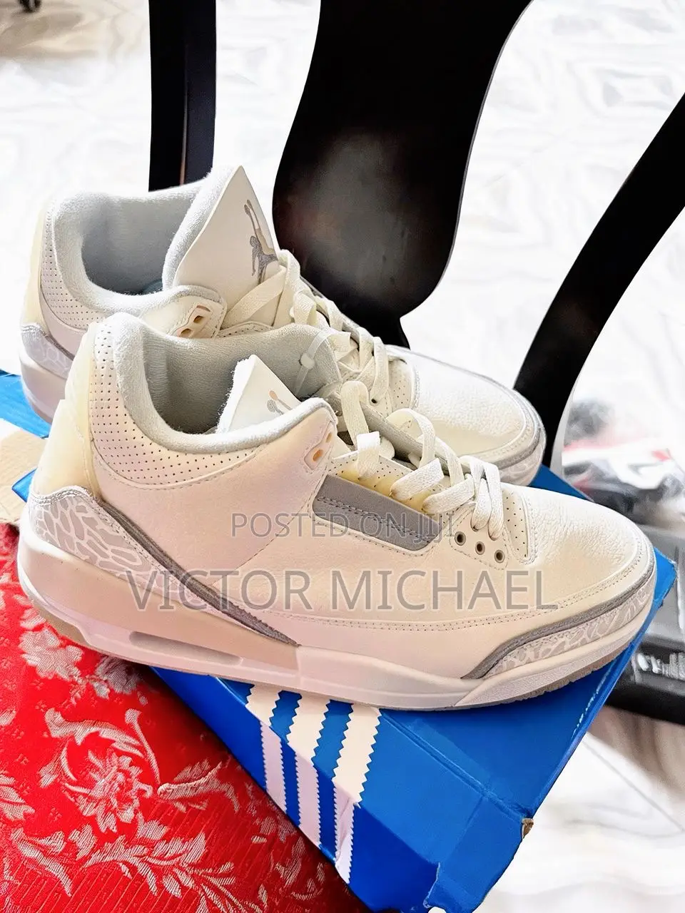 Jordan 4 Restro