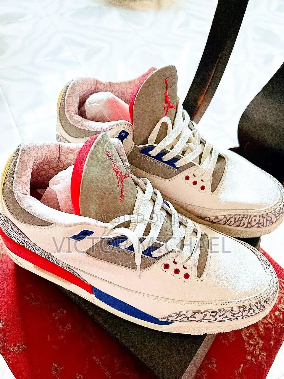 Jordan 4 Restro