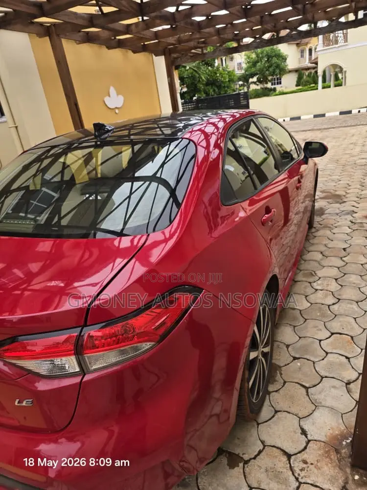 Toyota Corolla XLE 2020 Red