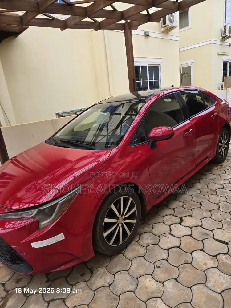 Toyota Corolla XLE 2020 Red