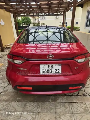 Toyota Corolla XLE 2020 Red