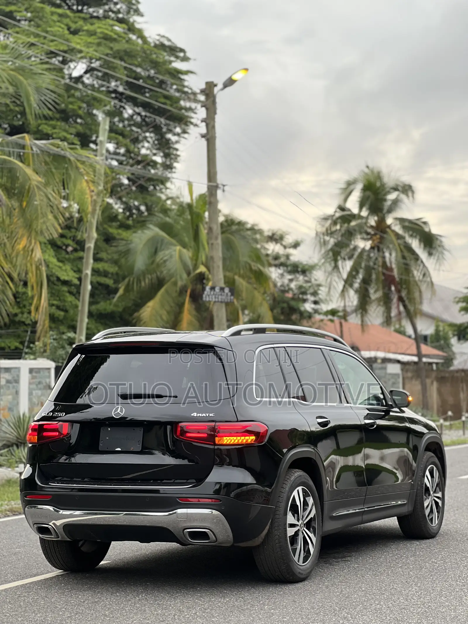 Mercedes-Benz GLB-Class GLB 250 4MATIC AWD 2024 Black