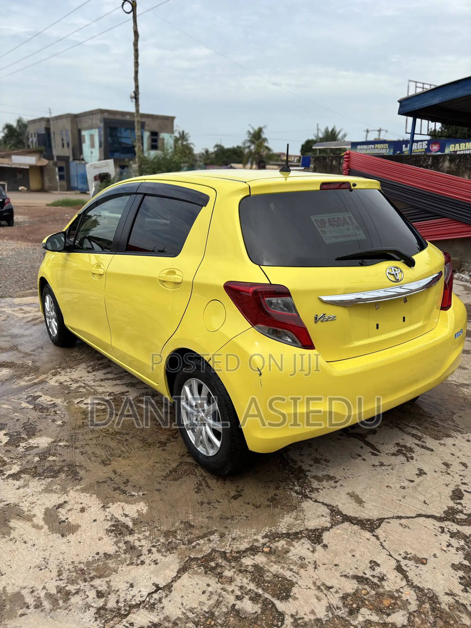 Toyota Vitz 1.3 AWD 3dr 2014 Yellow