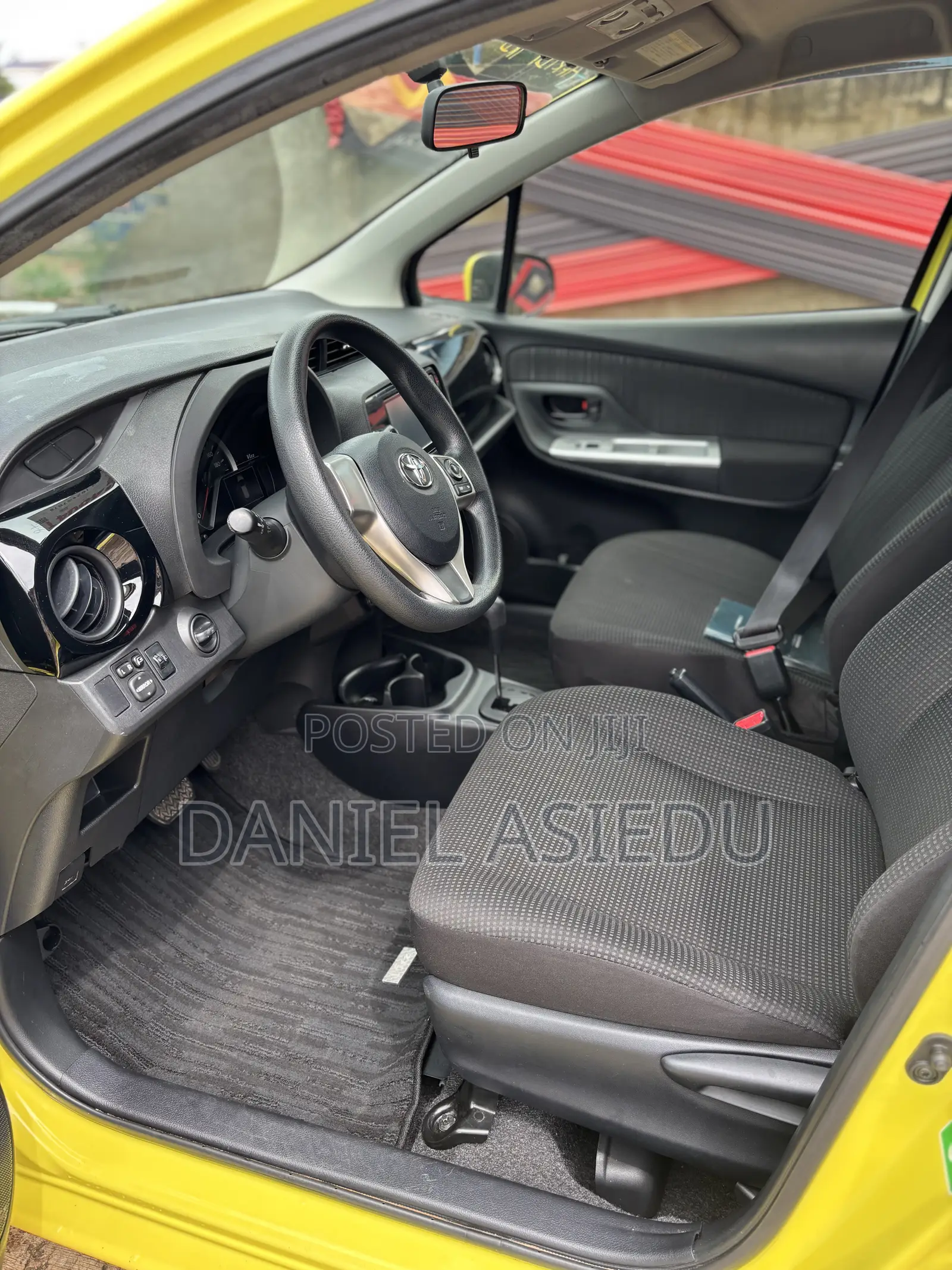Toyota Vitz 1.3 AWD 3dr 2014 Yellow