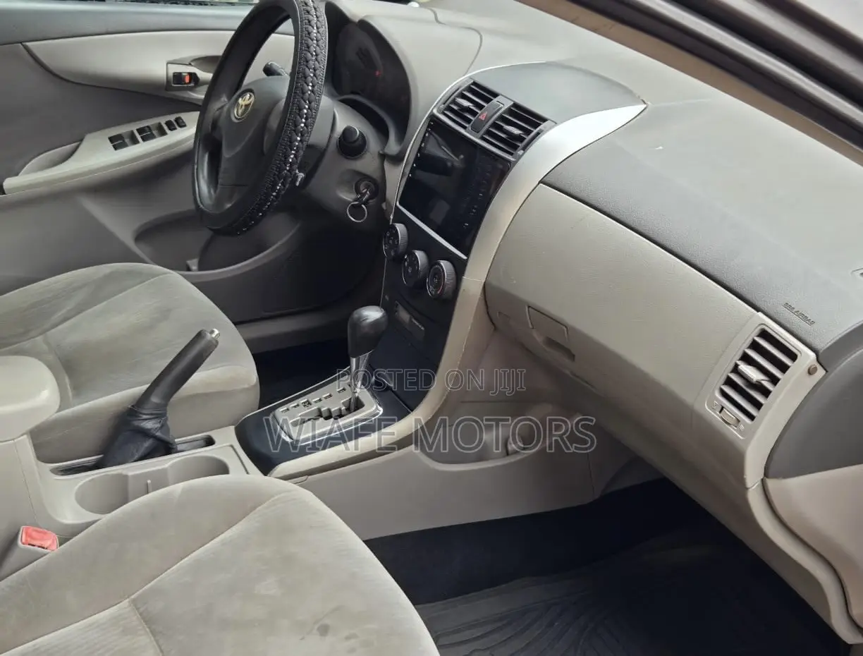 Toyota Corolla LE 4dr Sedan (1.8L 4cyl 4A) 2010 Blue