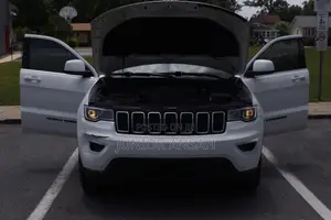 Jeep Grand Cherokee Laredo 4dr 4x4 2017 White