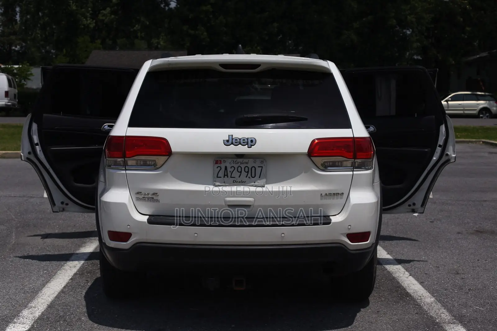 Jeep Grand Cherokee Laredo 4dr 4x4 2017 White