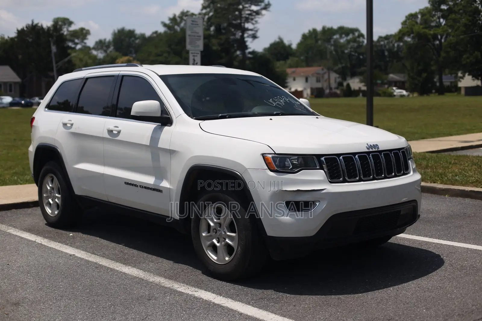 Jeep Grand Cherokee Laredo 4dr 4x4 2017 White