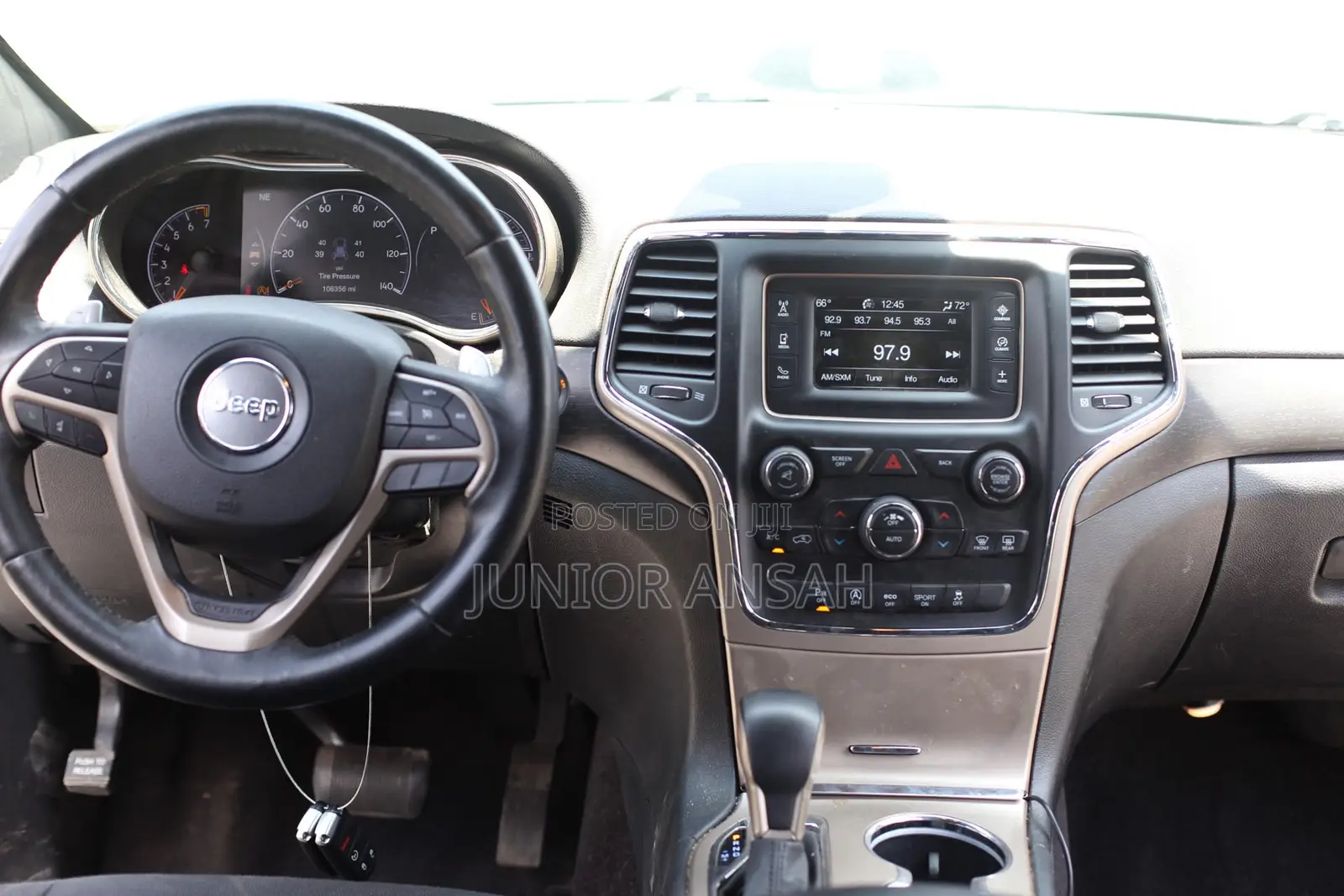 Jeep Grand Cherokee Laredo 4dr 4x4 2017 White