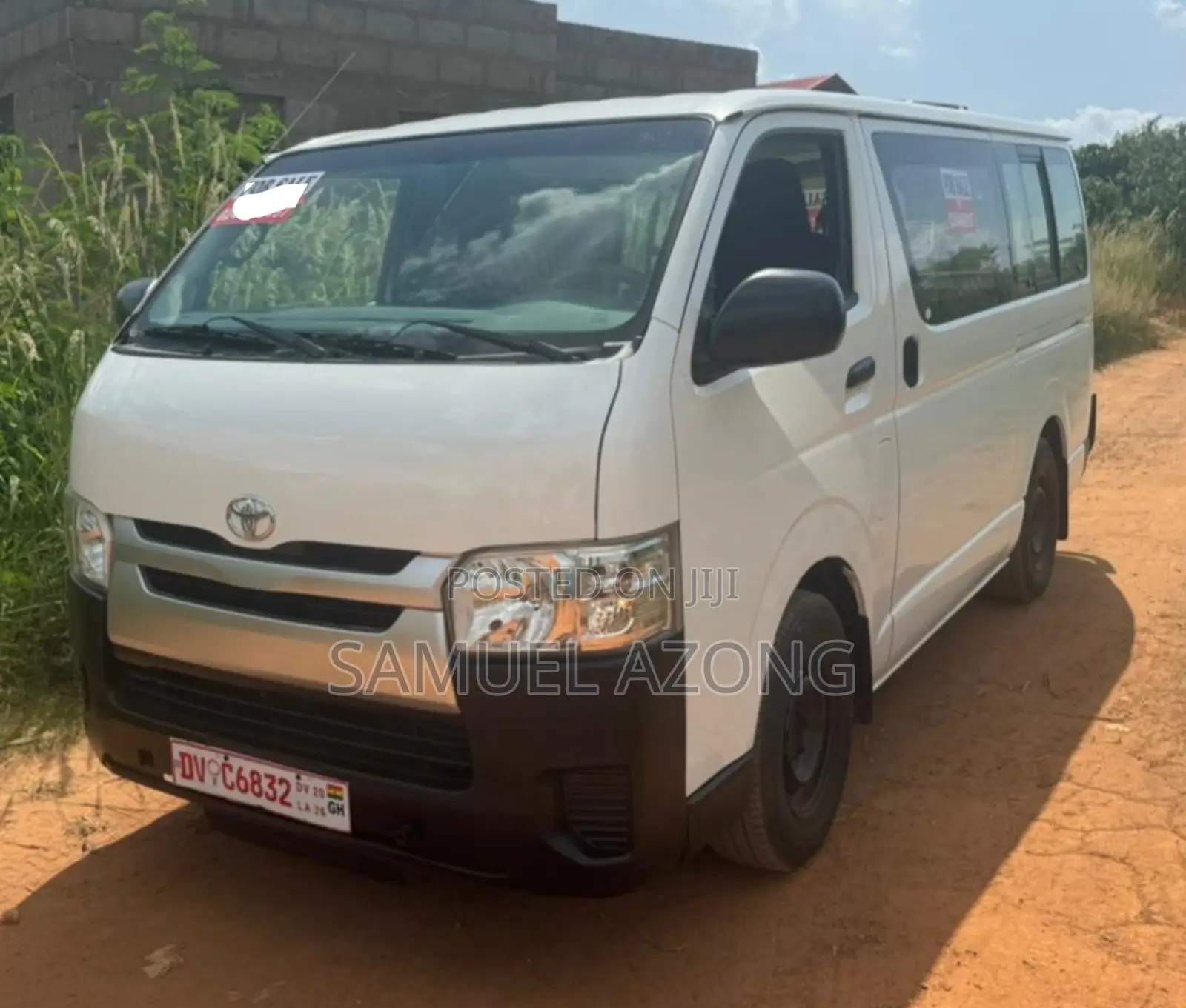 Toyota HiAce 2014 White