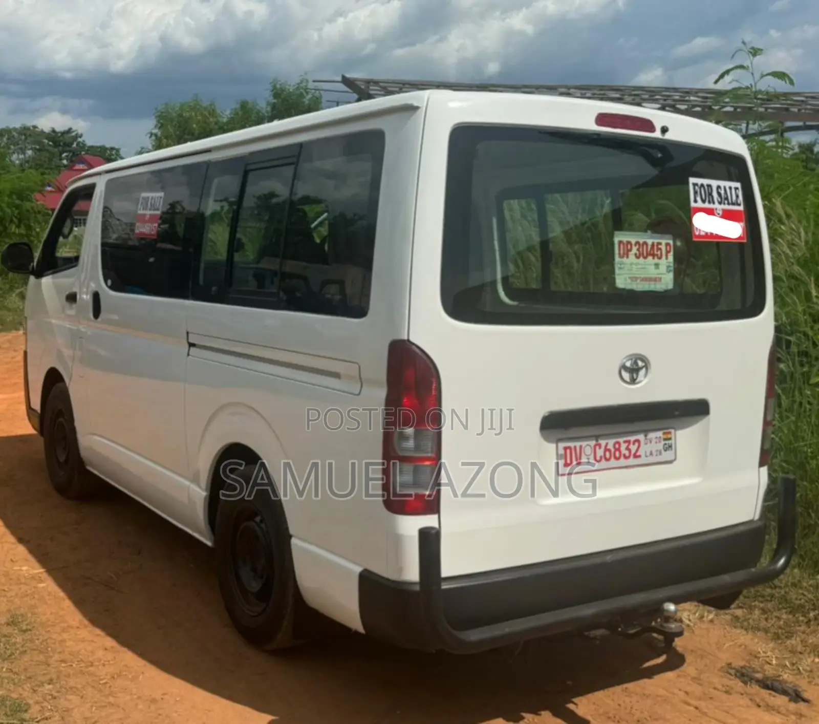 Toyota HiAce 2014 White