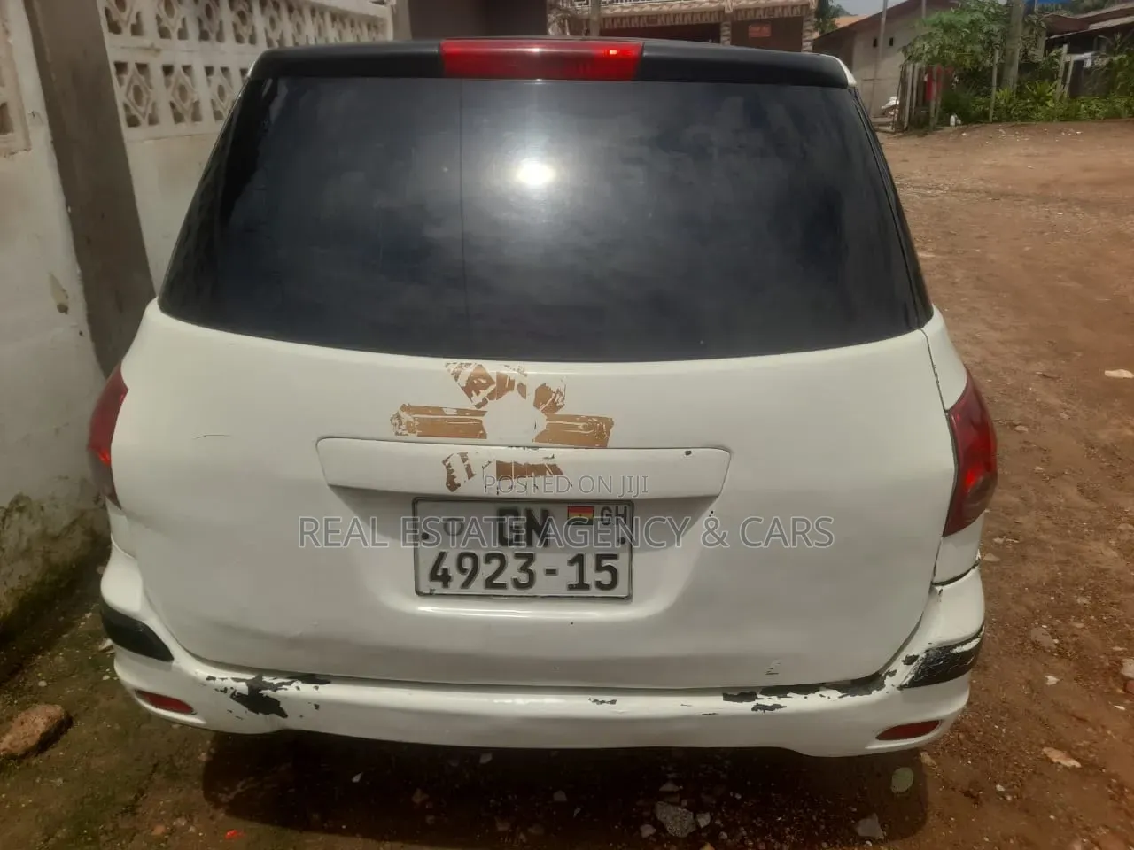 Nissan Bluebird 2010 White