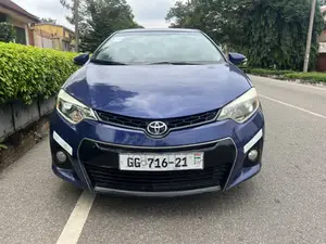 Toyota Corolla 2016 Blue
