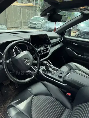 Toyota Highlander XSE AWD 2023 White