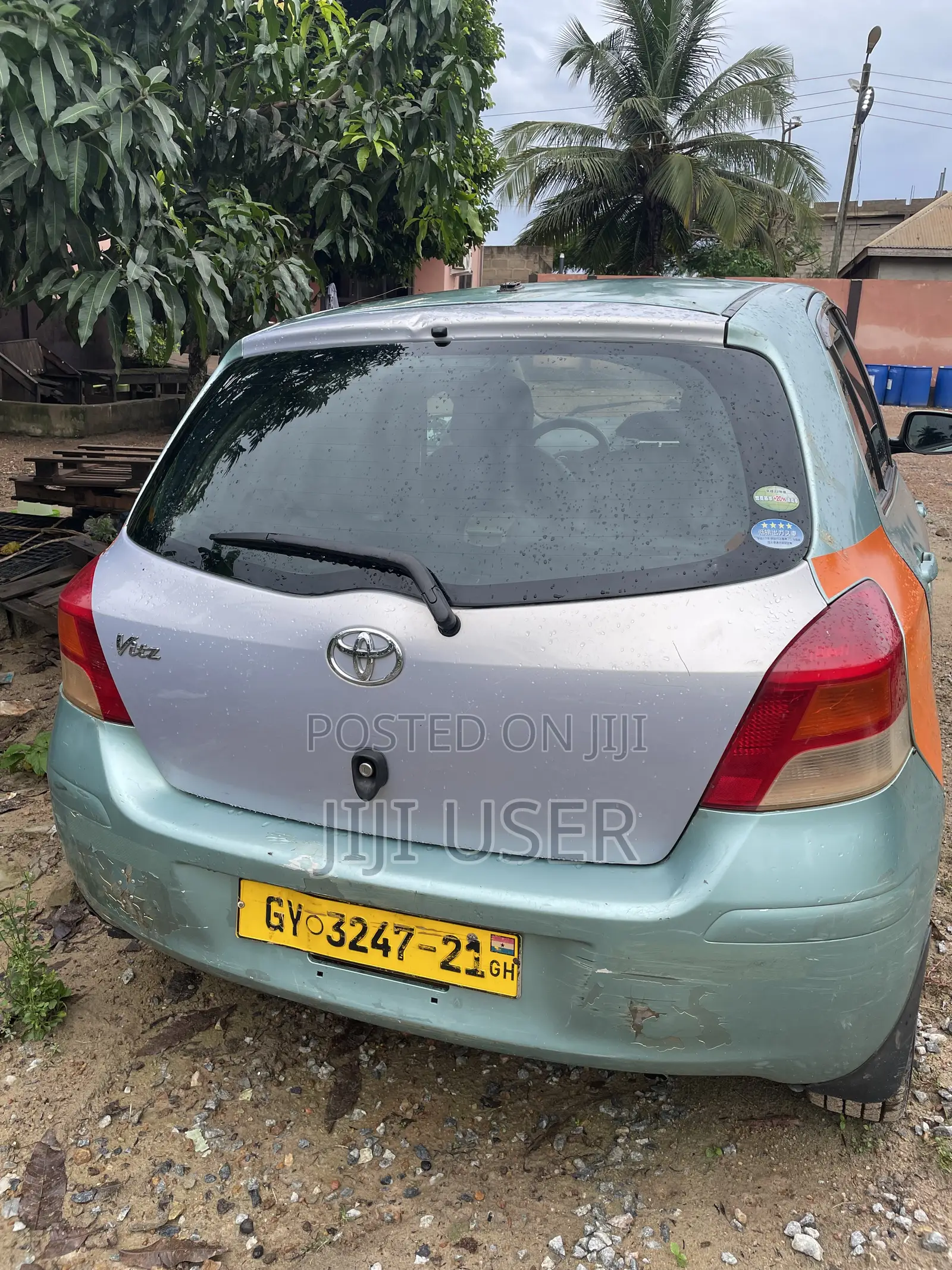 Toyota Vitz 2010 Green