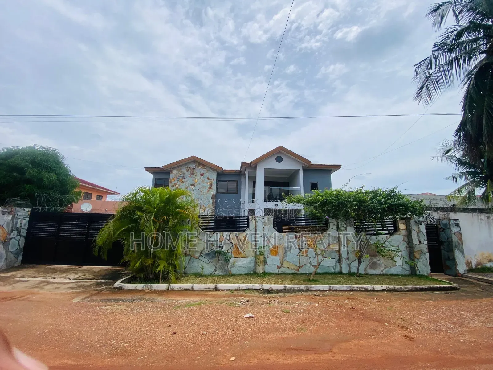0.12 Acre Land/House for Sale at Dzorwulu