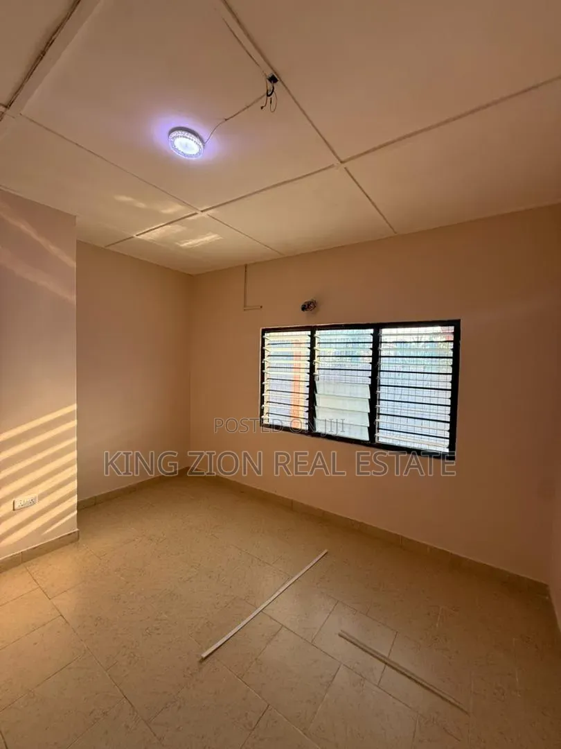 3bdrm Apartment in Kingzion Real, Last Stop for rent