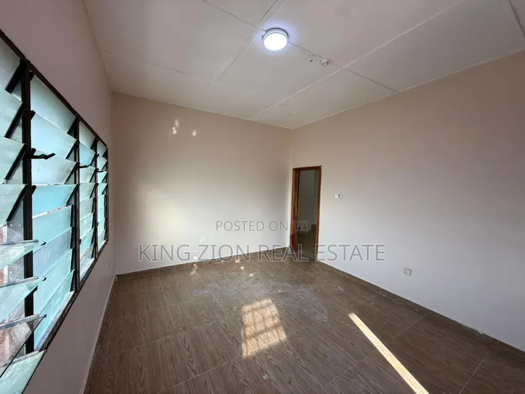3bdrm Apartment in Kingzion Real, Last Stop for rent