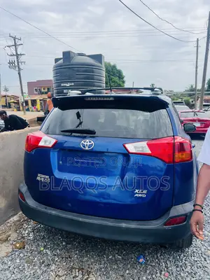 Toyota RAV4 2014 Blue