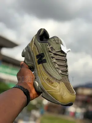 New Balance 1000