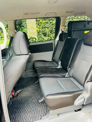 Toyota Voxy 2010 Black