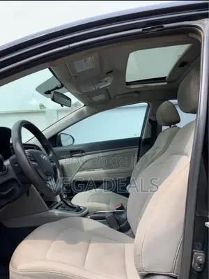 Hyundai Elantra 2017 Black