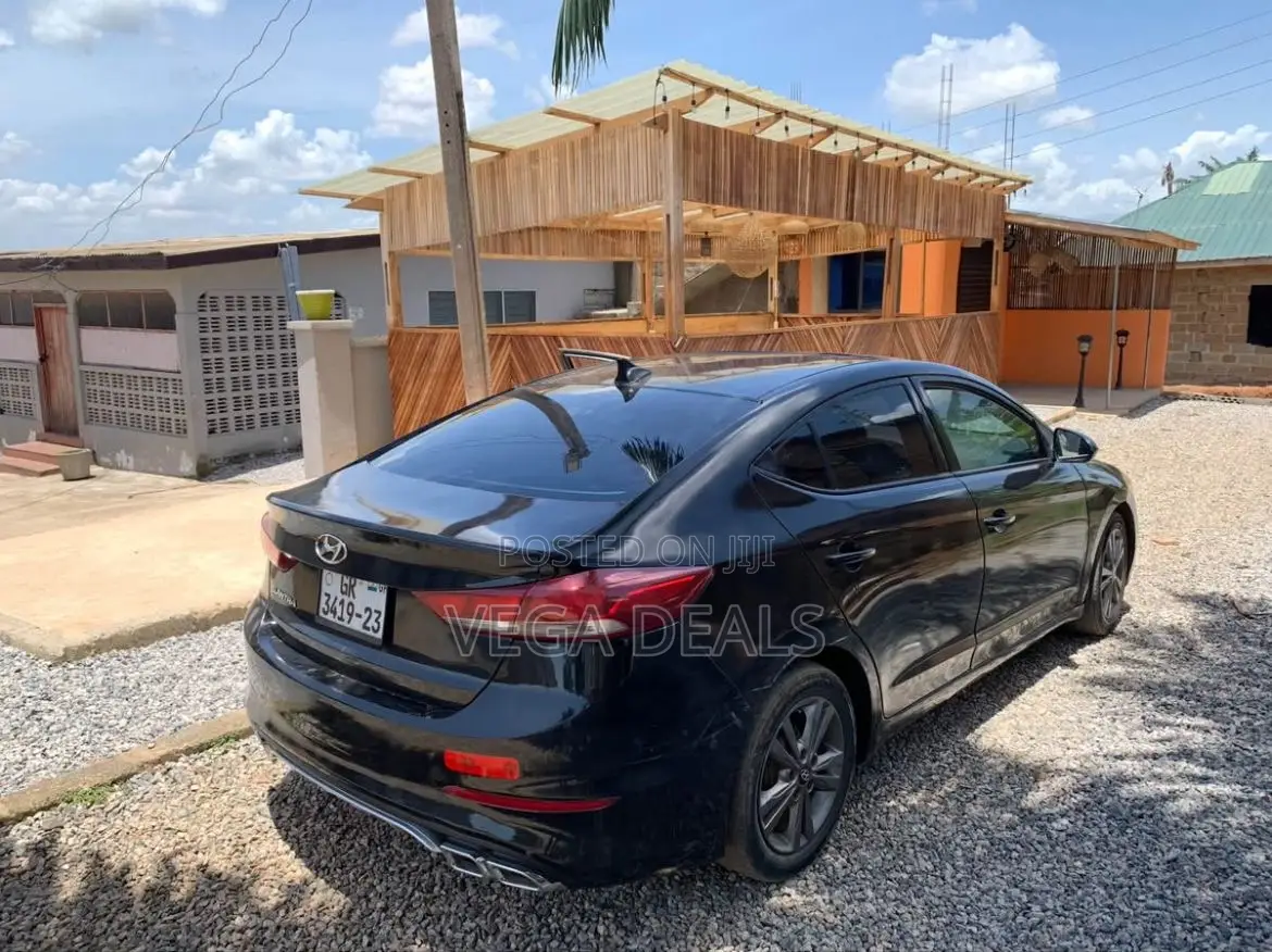 Hyundai Elantra 2017 Black