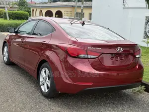 Hyundai Elantra Limited Sedan FWD (1.8L 4cyl 6A) 2016 Red