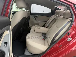 Hyundai Elantra Limited Sedan FWD (1.8L 4cyl 6A) 2016 Red
