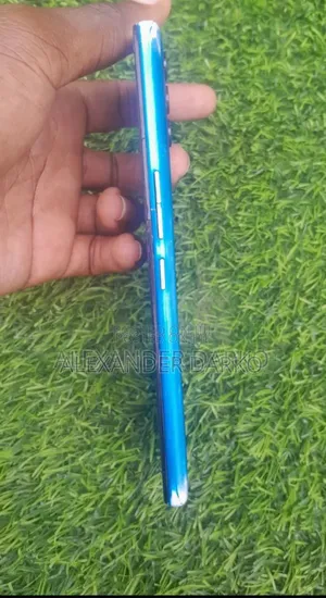 Tecno Camon 18i 128 GB Blue