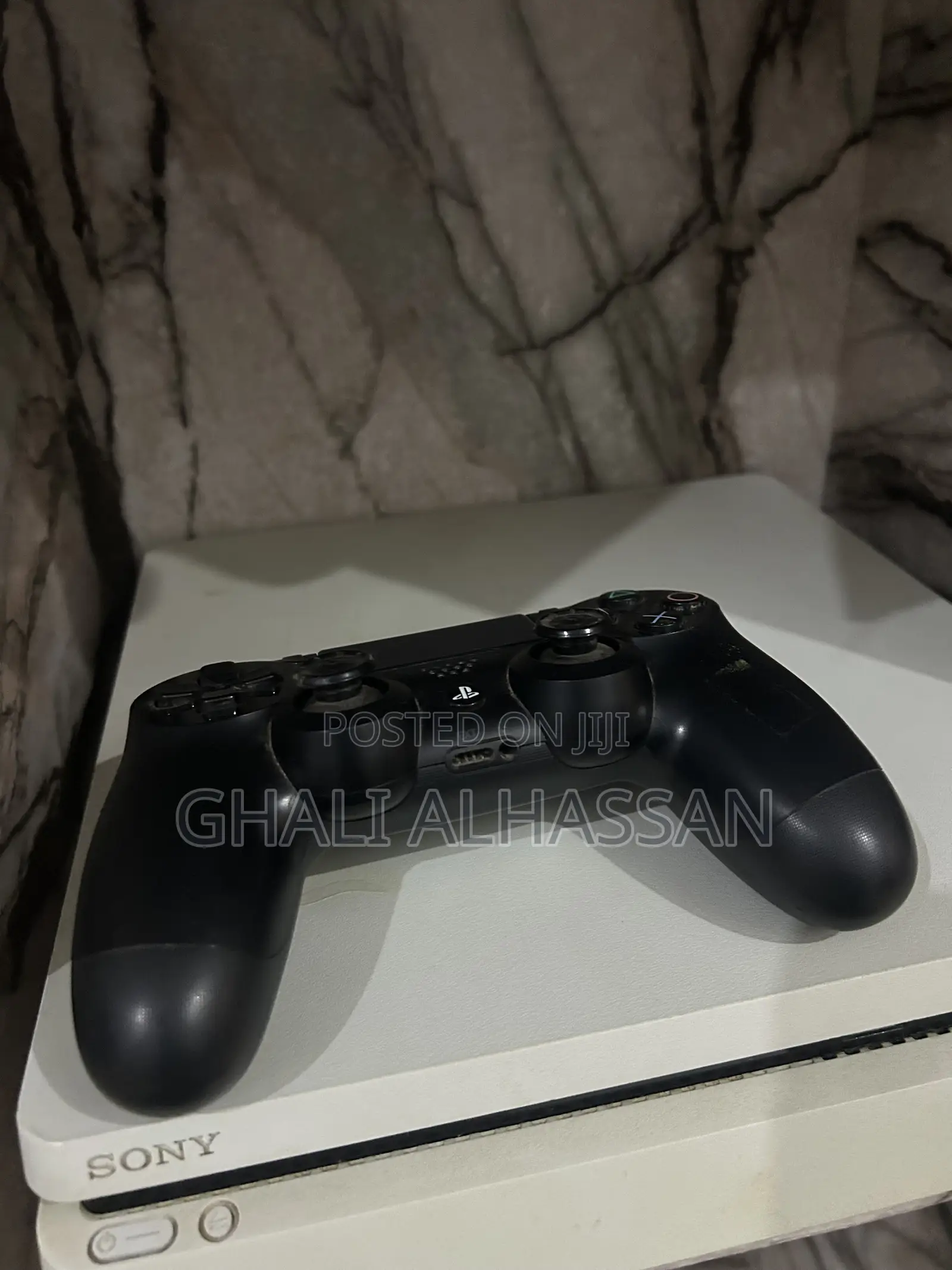 Ps4 Console With 2 Controllers