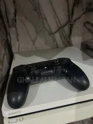 Ps4 Console With 2 Controllers