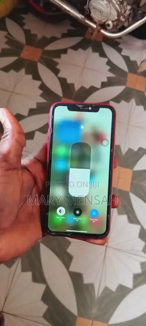 Apple iPhone XR 64 GB Red