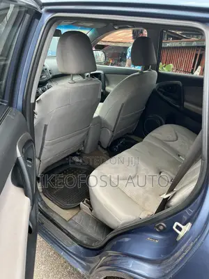 Toyota RAV4 2.5 2012 Blue