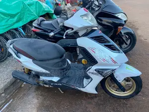 Custom Built Motorcycles Pro Street 2018 White