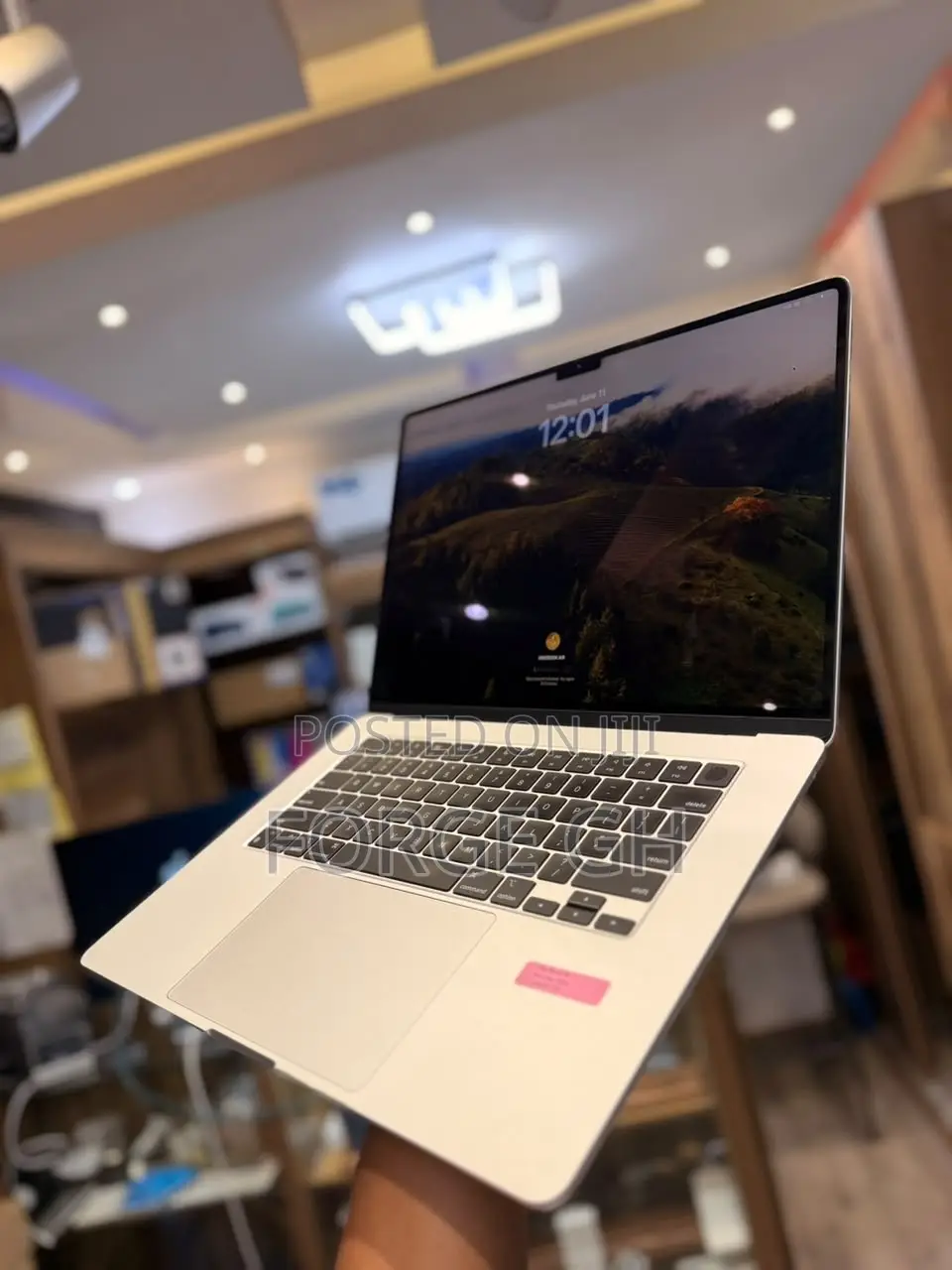 Laptop Apple MacBook Air 2024 M3 24GB Apple M3 SSD 1T