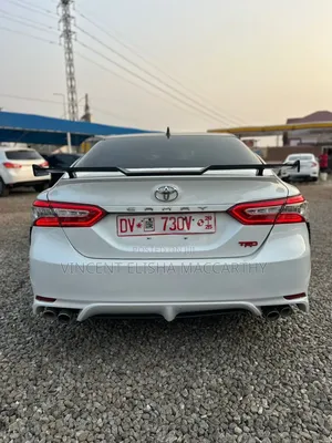 Toyota Camry XSE (2.5L 4cyl 8A) 2019 White