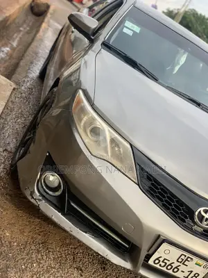 Toyota Camry 2013 Brown
