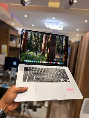 Laptop Apple MacBook Air 2025 M4 16GB Apple M4 SSD 256GB