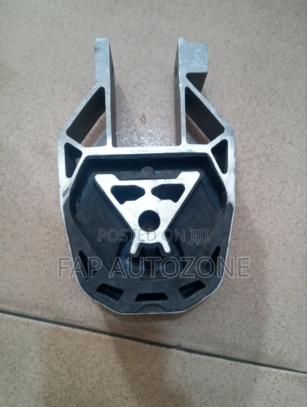 466. Original Ford Focus, Escape and Volvo Gearbox Seat From Usa
