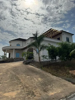 4bdrm House in Aburi for sale