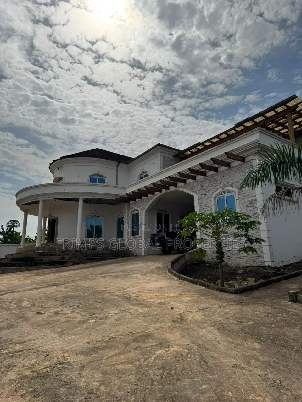 4bdrm House in Aburi for sale