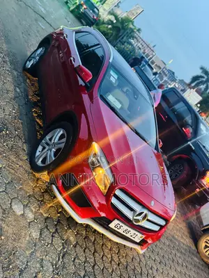 Mercedes-Benz GLA 250 2016 Red