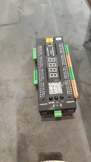 Direct Power Supply Staircase Controller